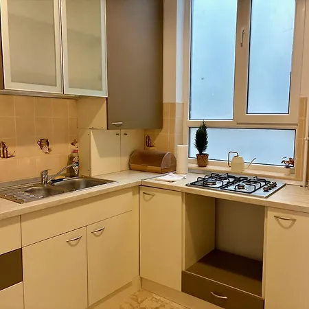 Historic Old Town With 4k Cinema * Bucarest