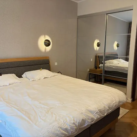 Apartment Historic Old Town With 4k Cinema *